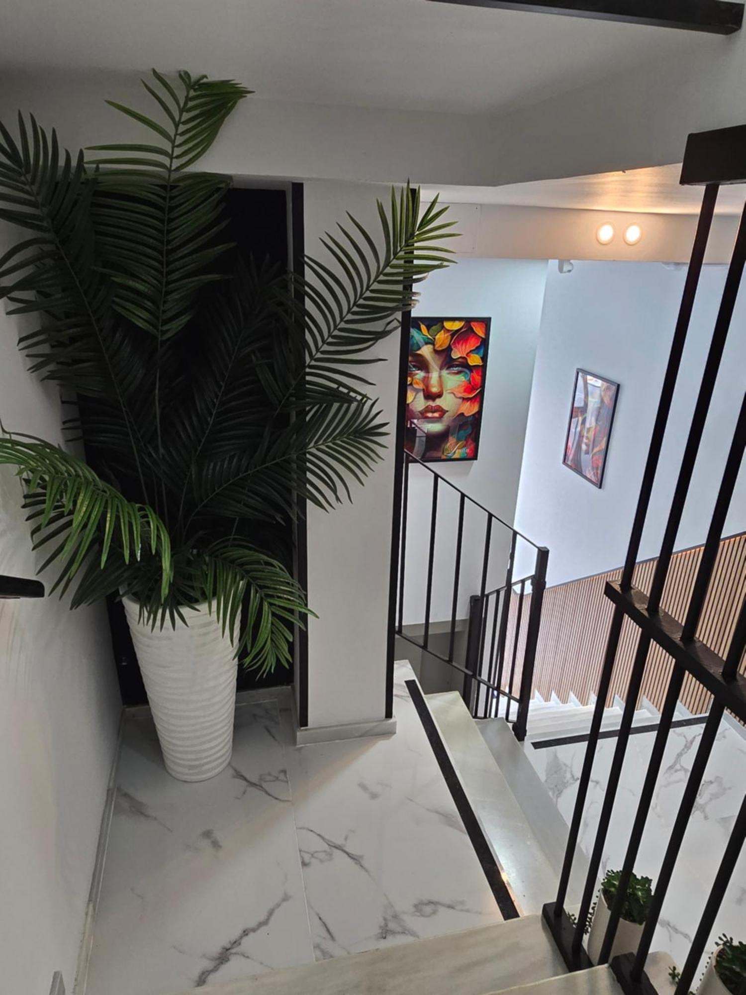 Lhome Séville Extérieur photo